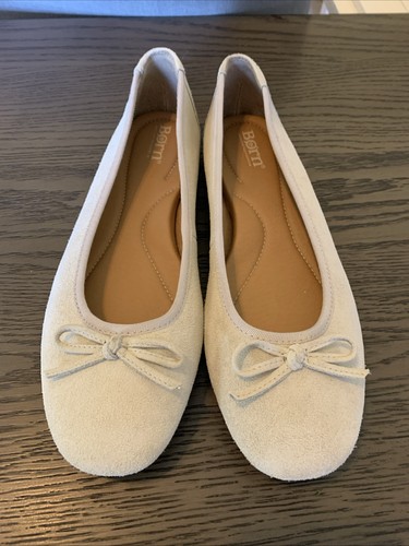 Born suede flats size new - suede,